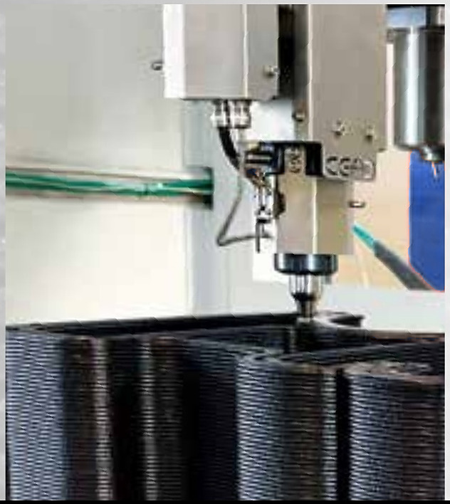 BEAD extruder printing a large scale part