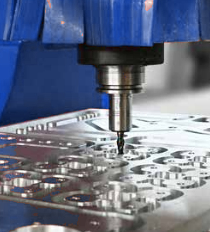 Milling of a large-scale mould